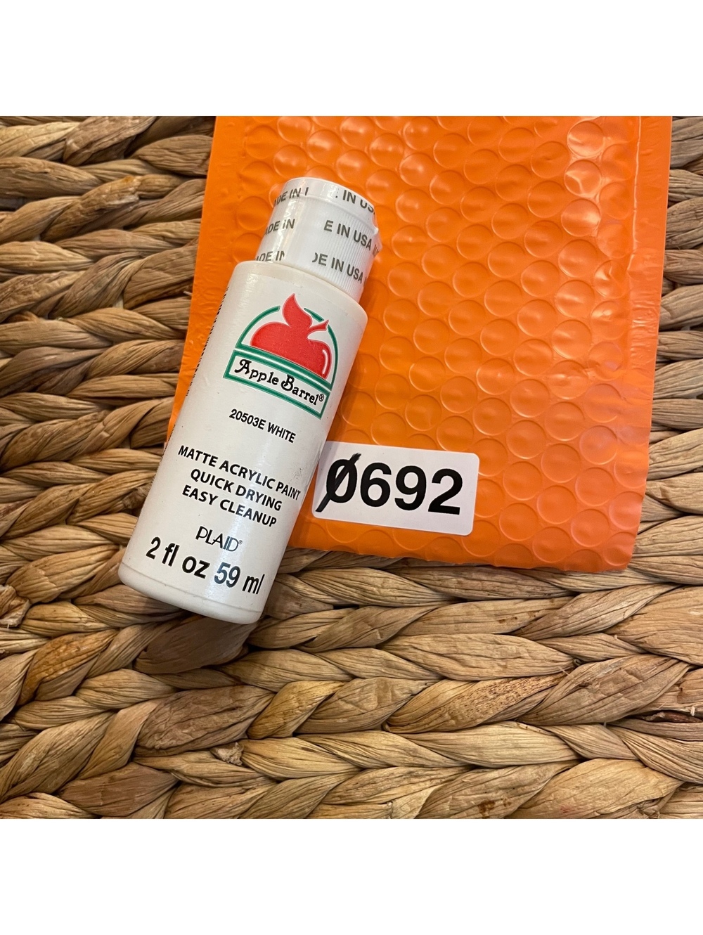 ✅Apple Barrel Matte Acrylic Paint 2 fl oz - White